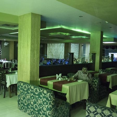 Hotel Sunshine Baharampur Esterno foto