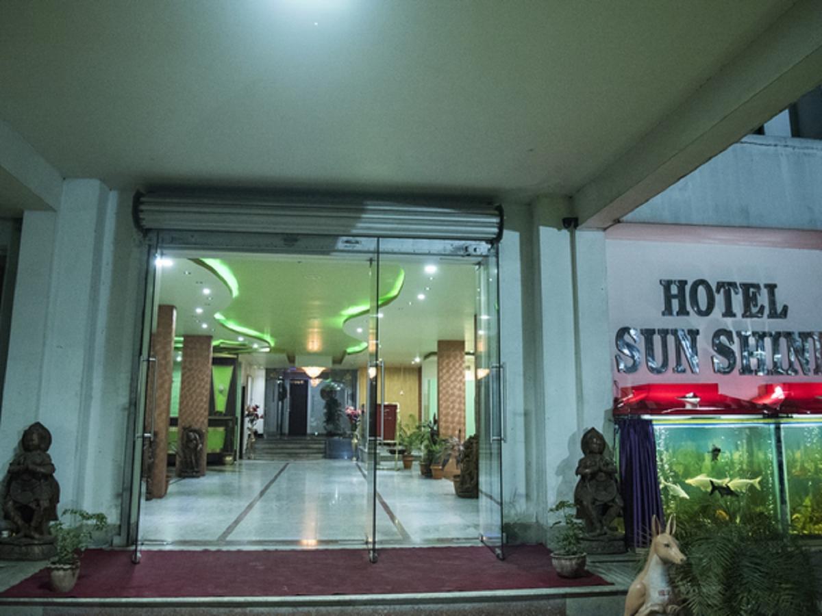 Hotel Sunshine Baharampur Esterno foto