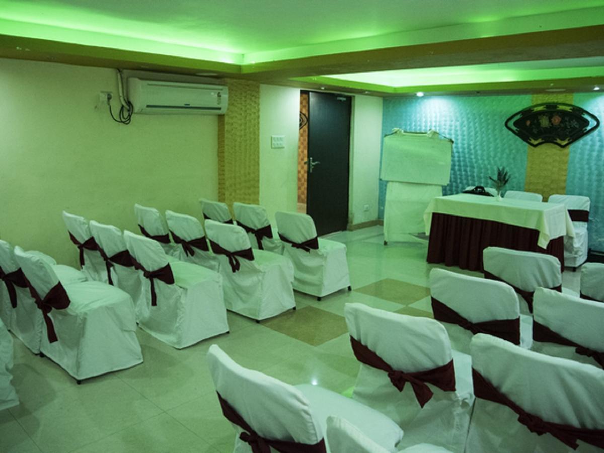 Hotel Sunshine Baharampur Esterno foto
