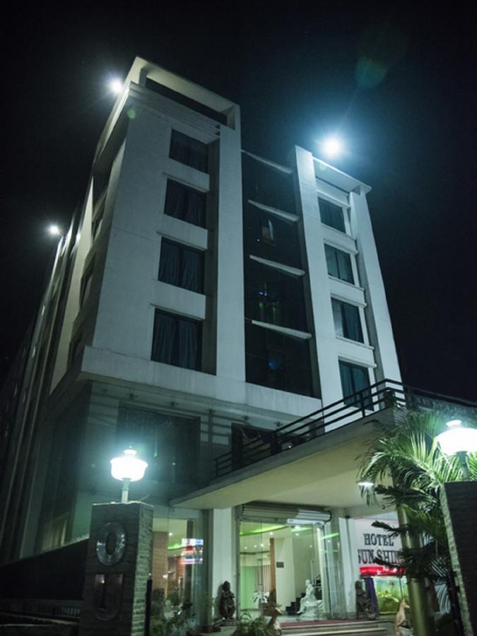 Hotel Sunshine Baharampur Esterno foto