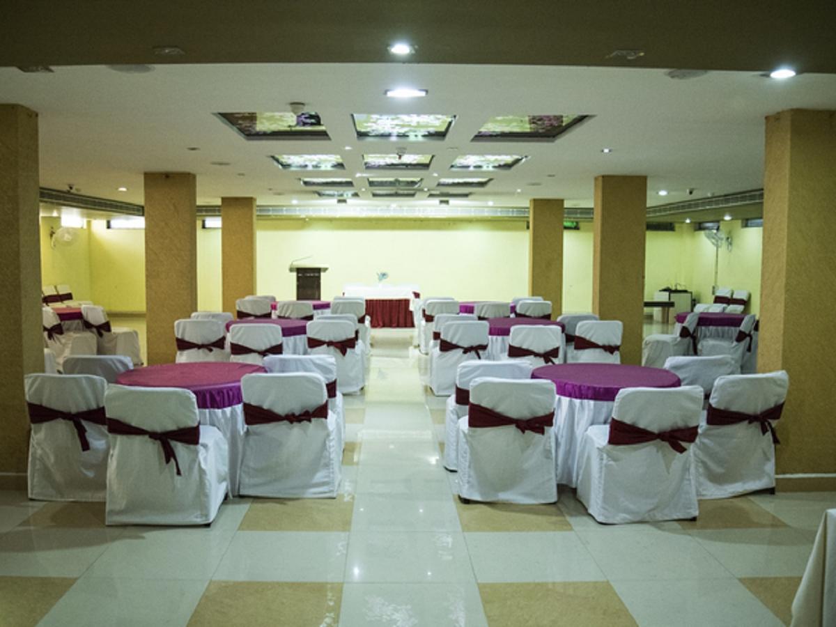 Hotel Sunshine Baharampur Esterno foto