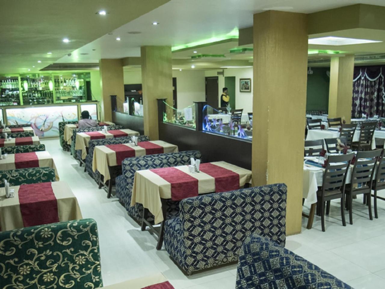 Hotel Sunshine Baharampur Esterno foto
