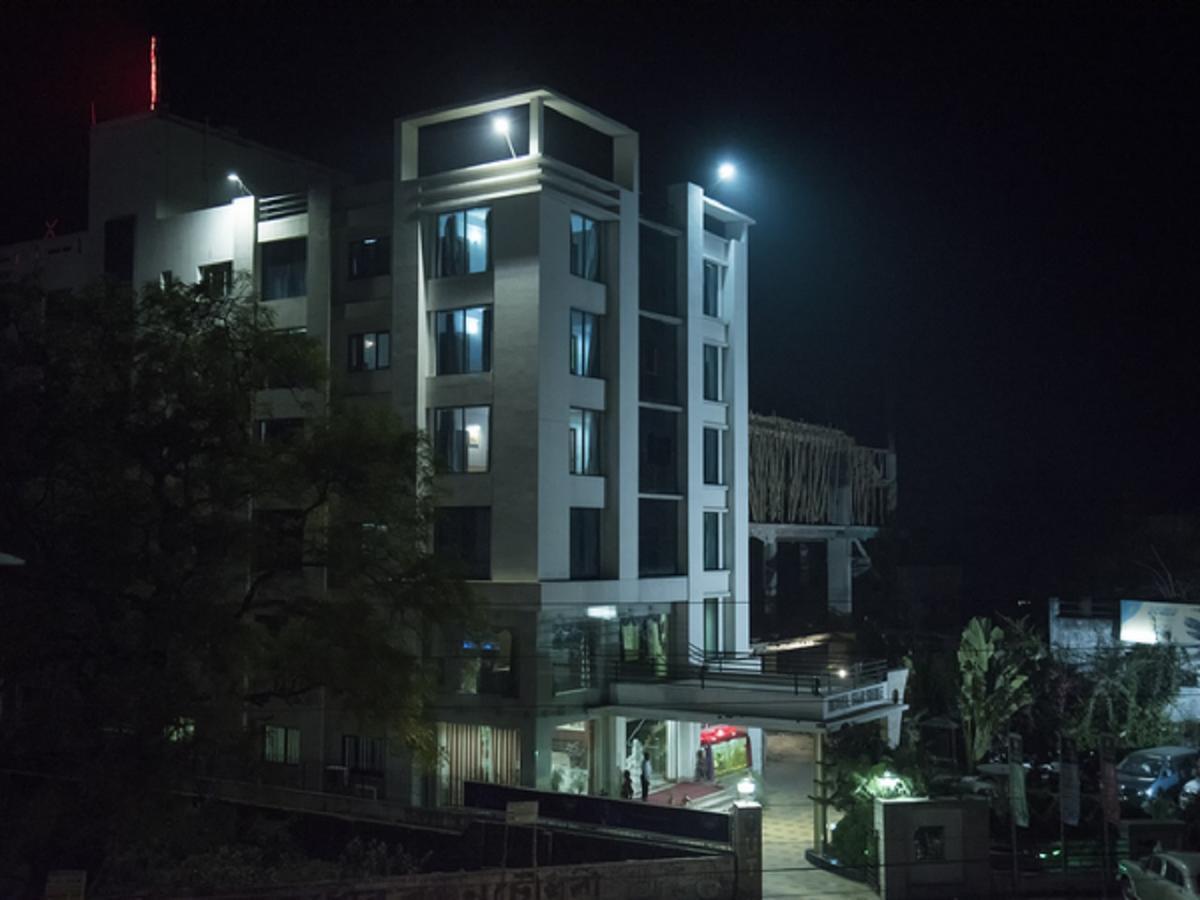 Hotel Sunshine Baharampur Esterno foto