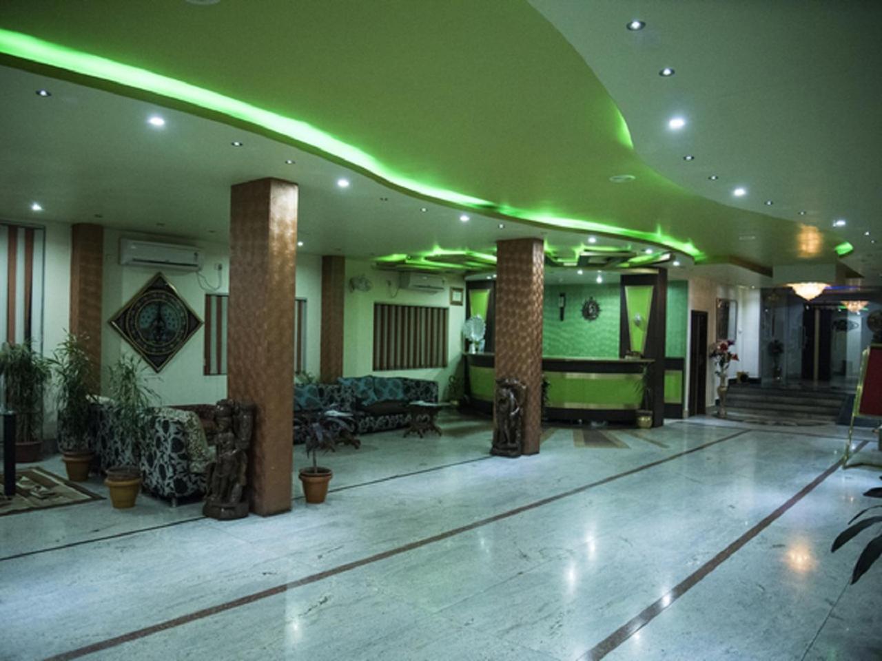 Hotel Sunshine Baharampur Esterno foto